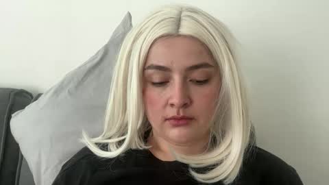 emily_morning_dew online show from March 12, 7:03 am