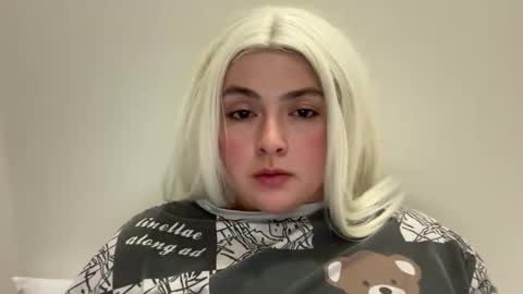 emily_morning_dew online show from April 10, 6:56 pm