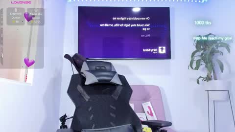 emily_palmeer online show from October 13, 11:54 am