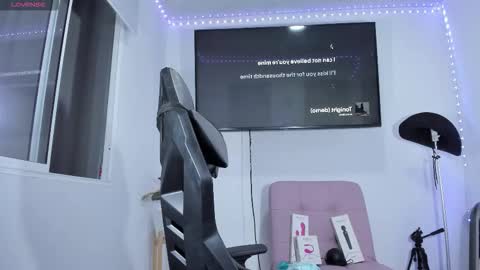 emily_palmeer online show from March 9, 10:52 am