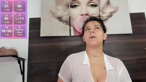 Snapshot of emily_rivera78 chatting on October 8, 8:12 am Emily online show from October 8, 8:12 am