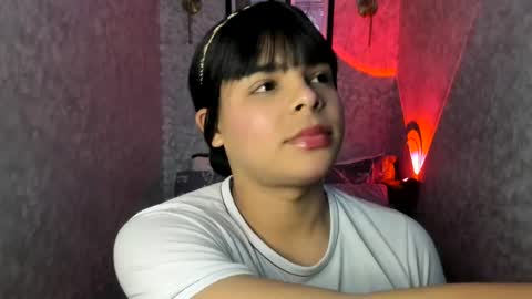 emily_rosue_ online show from July 19, 3:54 am