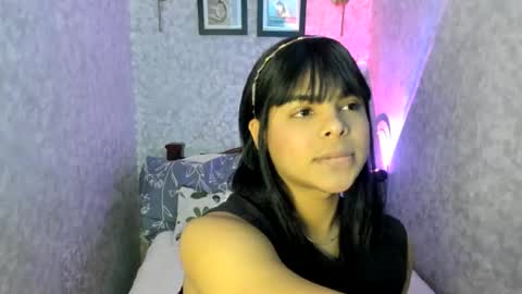 emily_rosue_ online show from July 22, 9:17 pm