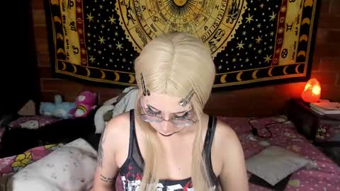 emily_salvatore online show from February 8, 2:26 am