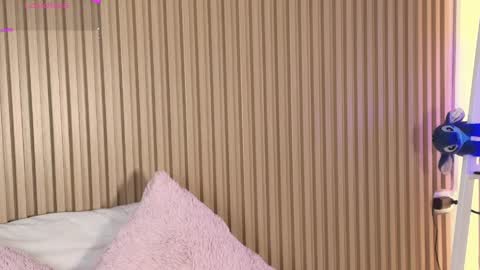 Emily online show from April 4, 12:35 pm