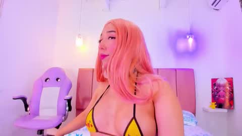 emily_walker4 online show from January 8, 4:26 am