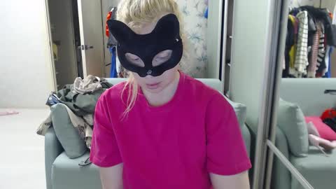 Emily online show from March 31, 7:25 pm