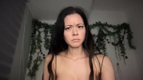 Snapshot of emilyalexa chatting on June 5, 12:33 pm Emily Alexa online show from June 5, 12:33 pm