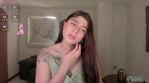 Snapshot of emilyarmstrong chatting on December 9, 12:30 pm Emily Armstrong online show from December 9, 12:30 pm