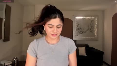 Snapshot of emilyarmstrong chatting on December 12, 11:18 am Emily Armstrong online show from December 12, 11:18 am