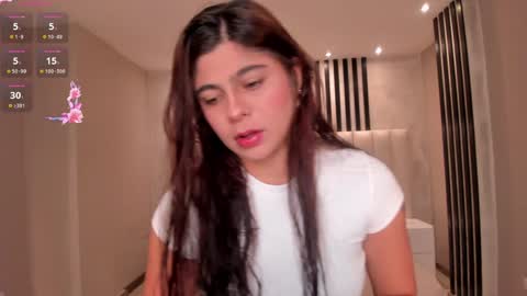 Snapshot of emilyarmstrong chatting on December 22, 12:05 pm Emily Armstrong online show from December 22, 12:05 pm