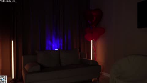 Snapshot of emilybatee chatting on March 7, 4:44 pm emilybatee online show from March 7, 4:44 pm