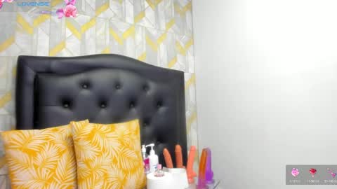 emilybrown21x online show from September 13, 1:05 am