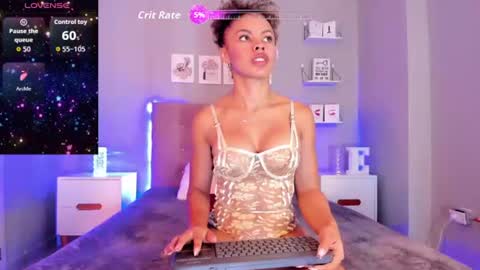 Snapshot of emilycoast chatting on July 5, 2:24 pm Emi Fit online show from July 5, 2:24 pm