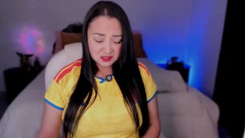 Snapshot of emilydolshe2 chatting on July 3, 2:23 pm Emily Dolshe online show from July 3, 2:23 pm