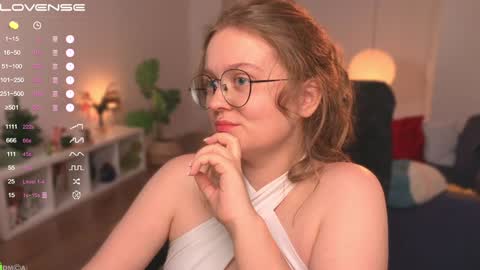 Snapshot of emilyforelsket chatting on January 16, 3:13 pm Emily online show from January 16, 3:13 pm