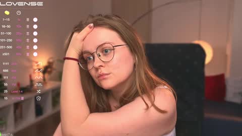 Snapshot of emilyforelsket chatting on January 26, 6:27 pm Emily online show from January 26, 6:27 pm