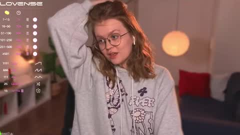 Snapshot of emilyforelsket chatting on February 23, 3:18 pm Emily online show from February 23, 3:18 pm