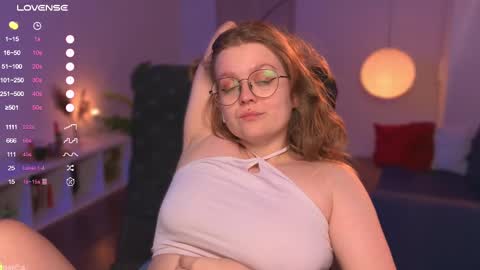 Snapshot of emilyforelsket chatting on March 7, 3:49 pm Emily online show from March 7, 3:49 pm