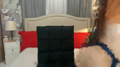 Snapshot of emilyfucker69 chatting on February 17, 10:29 am emilyfucker69 online show from February 17, 10:29 am