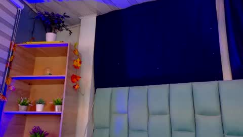 Snapshot of emilygh1_ chatting on July 5, 3:02 am Emily online show from July 5, 3:02 am
