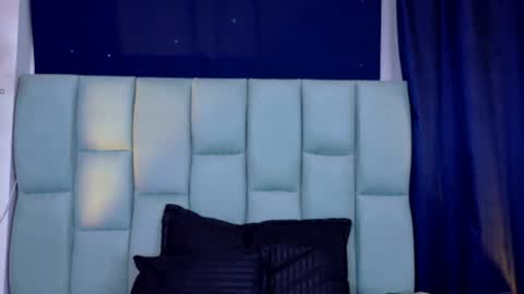 Snapshot of emilygh1_ chatting on July 12, 3:19 am Emily online show from July 12, 3:19 am