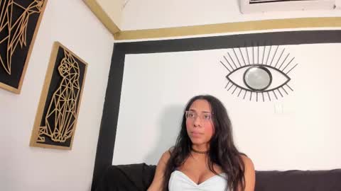 Emily online show from September 25, 11:36 am