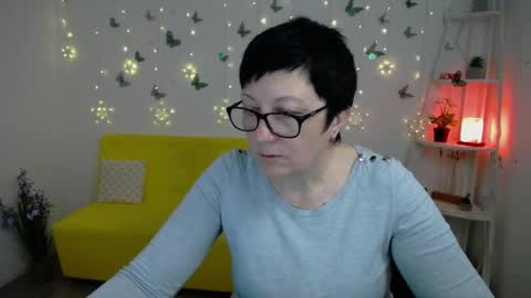 Emily online show from April 16, 5:36 pm