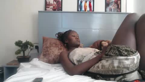 Emilly online show from February 11, 8:05 am