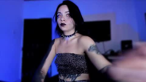  Emily Support me to have 100 likes plx online show from March 30, 7:04 pm