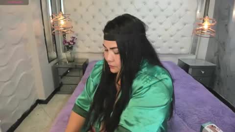 Snapshot of emilysander_ chatting on January 11, 1:16 am Emily online show from January 11, 1:16 am