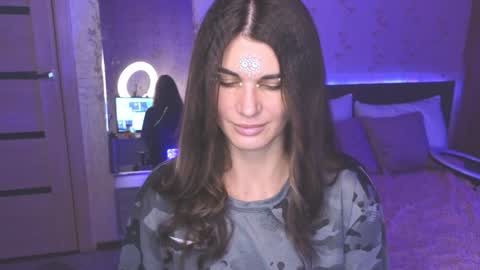 Snapshot of emilytucker chatting on December 8, 4:14 am Emily online show from December 8, 4:14 am