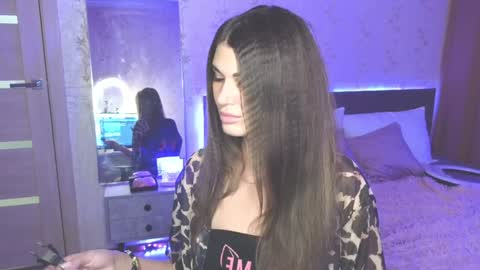 Snapshot of emilytucker chatting on December 12, 2:15 am Emily online show from December 12, 2:15 am