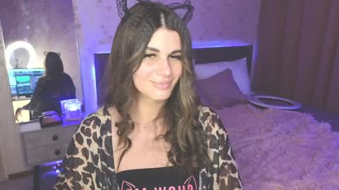 Snapshot of emilytucker chatting on December 12, 5:20 am Emily online show from December 12, 5:20 am