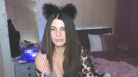 Snapshot of emilytucker chatting on December 29, 8:00 am Emily online show from December 29, 8:00 am