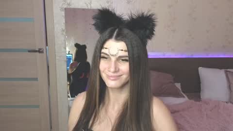 Snapshot of emilytucker chatting on January 4, 4:33 am Emily online show from January 4, 4:33 am