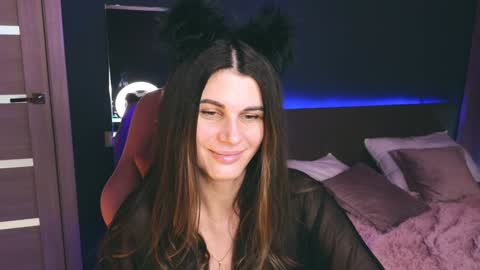 Snapshot of emilytucker chatting on January 19, 4:44 am Emily online show from January 19, 4:44 am