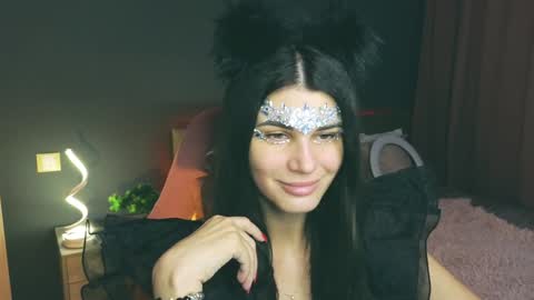 Snapshot of emilytucker chatting on January 25, 1:32 am Emily online show from January 25, 1:32 am