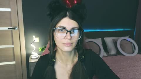 Snapshot of emilytucker chatting on February 12, 2:14 am Emily online show from February 12, 2:14 am