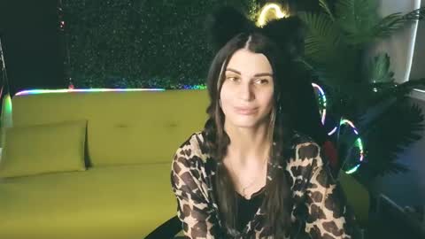 Snapshot of emilytucker chatting on March 2, 4:39 am Emily online show from March 2, 4:39 am