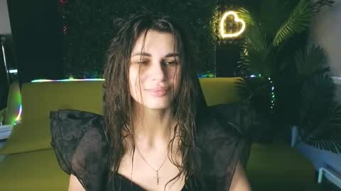 Snapshot of emilytucker chatting on March 3, 1:21 am Emily online show from March 3, 1:21 am