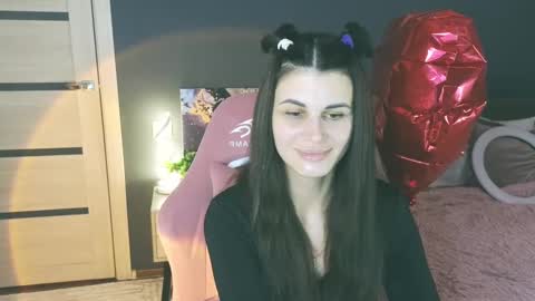 Snapshot of emilytucker chatting on March 11, 4:21 am Emily online show from March 11, 4:21 am