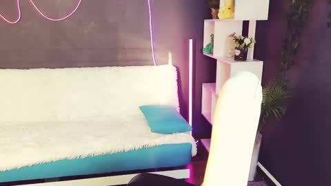 Snapshot of emilytucker chatting on October 11, 1:49 am Emily online show from October 11, 1:49 am