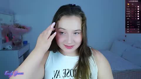 Snapshot of emilyxgrasez chatting on September 13, 12:32 am Emily online show from September 13, 12:32 am