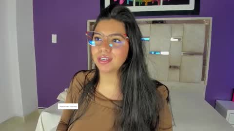 emilyy_cooperr online show from February 28, 12:17 pm