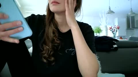 emilly online show from January 31, 9:57 pm