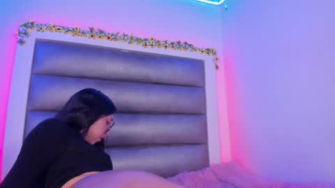 Snapshot of emma__js_ chatting on June 9, 5:52 am emma__js_ online show from June 9, 5:52 am