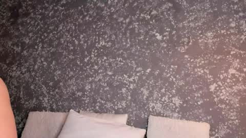 Emma online show from April 15, 7:43 pm