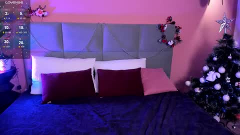 Snapshot of emma_adorablle chatting on December 9, 5:07 am emma_adorablle online show from December 9, 5:07 am