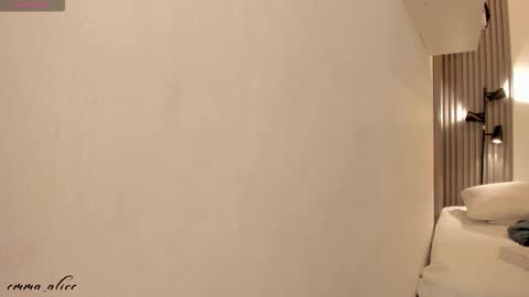 Alice online show from October 6, 12:02 pm